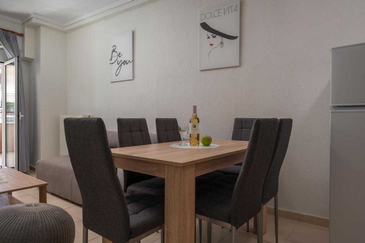 Kosmos Sevice Apartment Family City Center 4A เทสซาโลนิกิ ภายนอก รูปภาพ